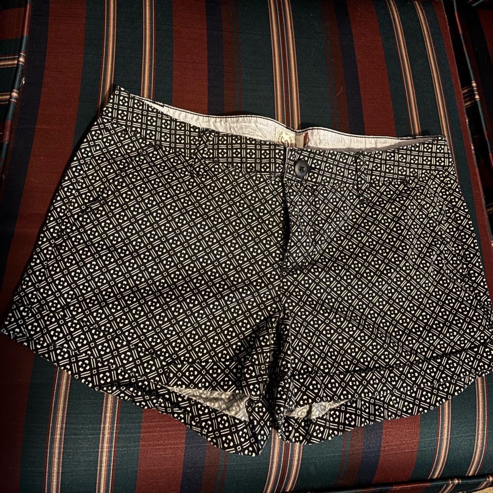 SO Black and White Geometric Shorts